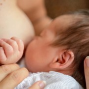 Borstvoeding tijdens de coronacrisis